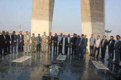 تجدید میثاق  فرماندار، مدیران و پرسنل دستگاه های اجرائی شهرستان مسجدسلیمان با شهدا+تصاویر