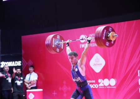  ایلیا صالحی پور در پیکارهای وزنه‌برداری جوانان جهان رکورد آسیا را جابجا کرد