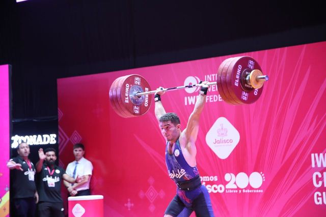  ایلیا صالحی پور در پیکارهای وزنه‌برداری جوانان جهان رکورد آسیا را جابجا کرد